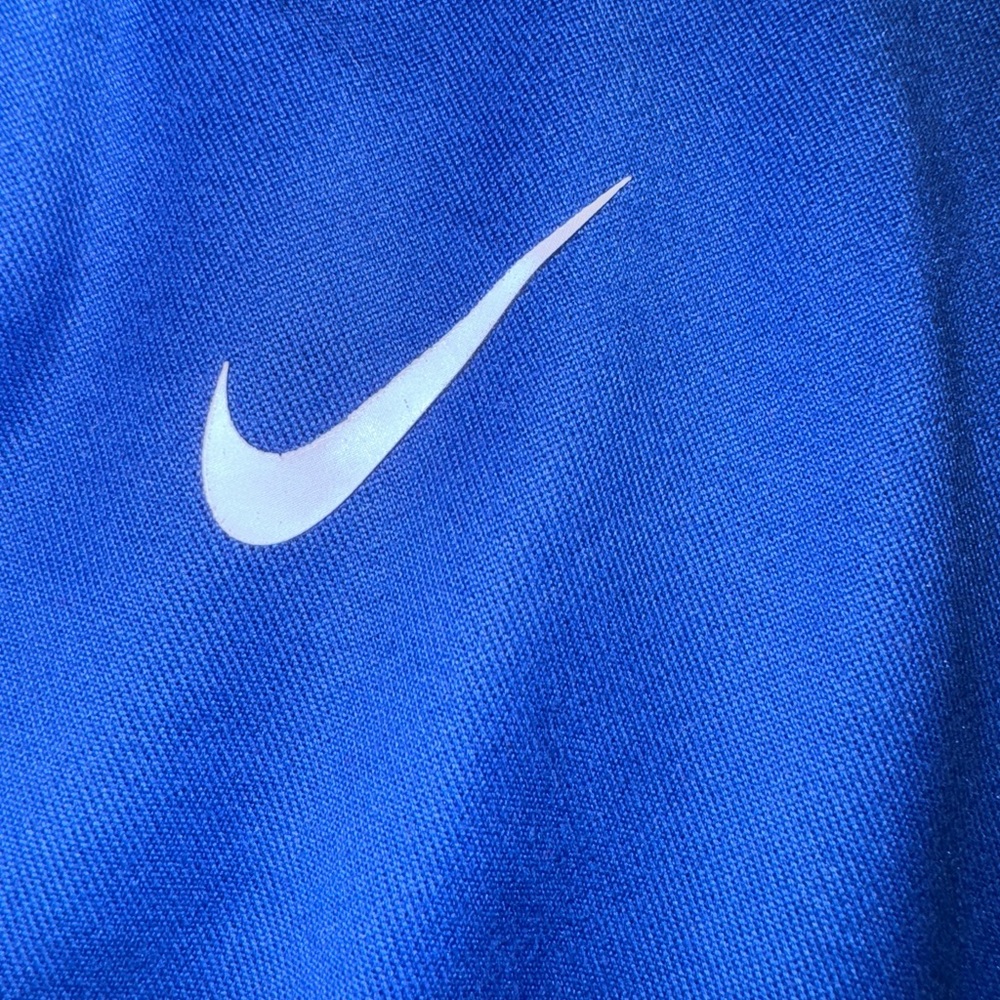 Nike Dri-FIT Royal Blue Hoodie - Picture 4 of 9